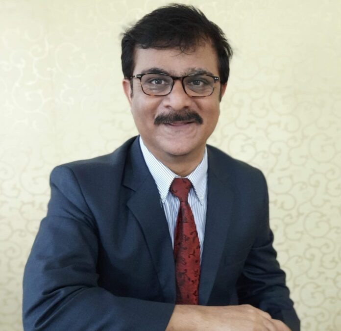 HOW TO LAUNCH AND GROW SUCCESSFUL STARTUPS?