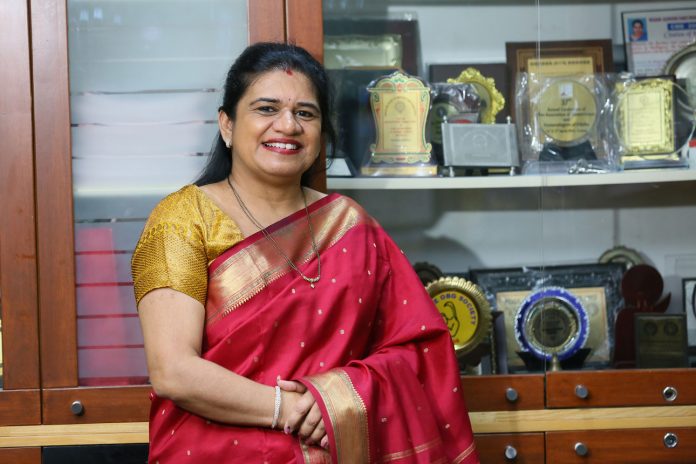 Dr Diwakar