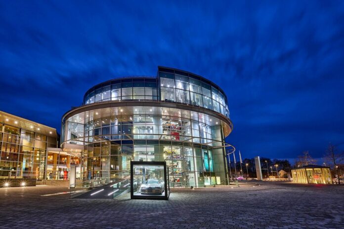 Night of Museums: Audi 80 is the star of the Audi museum mobile