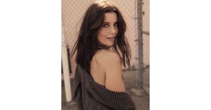 Melanie Wozniak to play lead in feature 'Girl Like Him;' Emmy-nominee Tovah Feldsuh co-stars