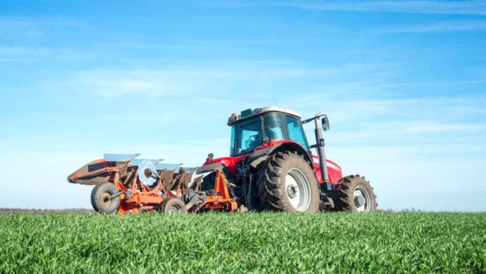 tractor cultivating