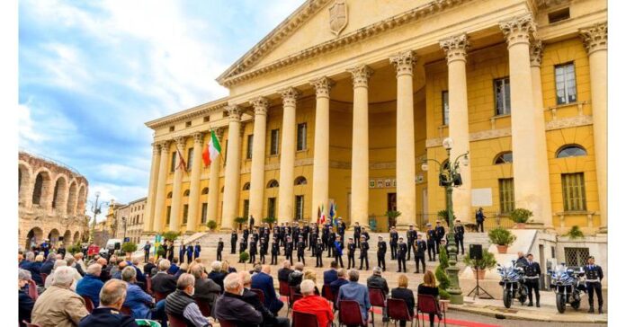 Unconditional Help Earns Scientology Volunteers an Award from the President of Italy