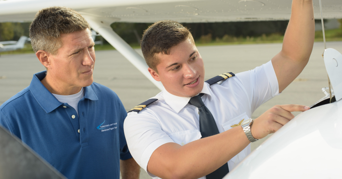 Florida Flight School goes on world tour about flight training in the USA