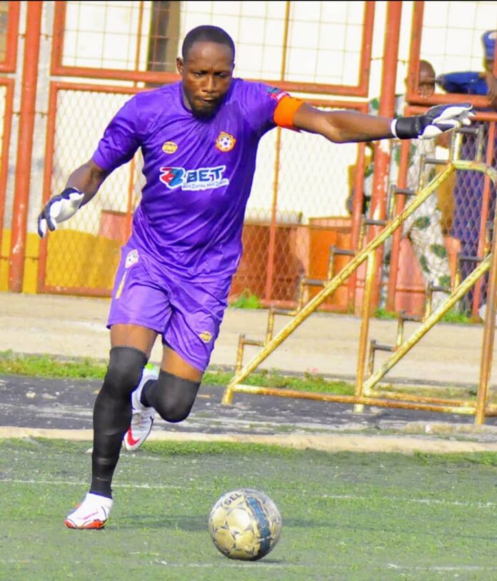 Kwara-United-Thumb-Up-Aiyenugbas-Performance-In-Draw-Against-Insurance.jpg