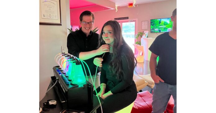 Dr. Akoury Introduces Oxygen Bar at AWAREmed, Elevating Wellness and Vitality for Clients