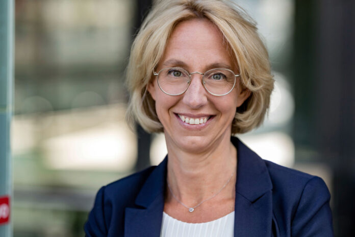 Nicole Mommsen