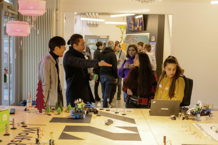 Volkswagen Group funds Europe’s first IT automotive study program at the 42 Wolfsburg coding school