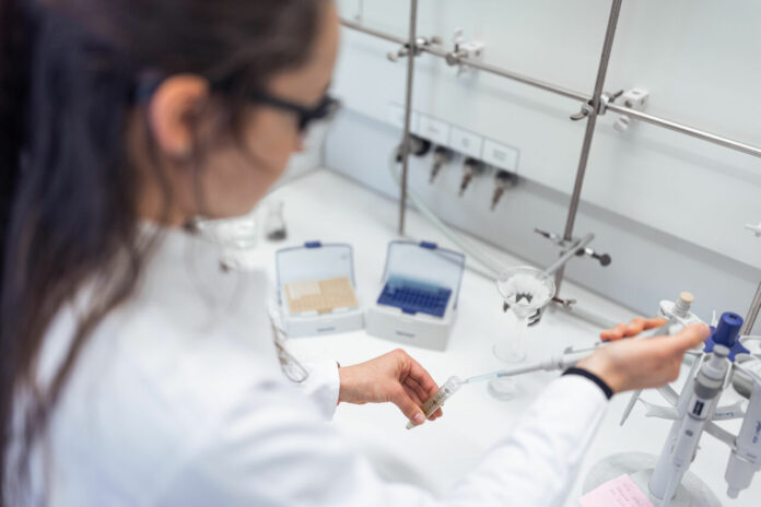 Recovering high-tech metals from electronic waste: The Audi Environmental Foundation funds research into new recycling process