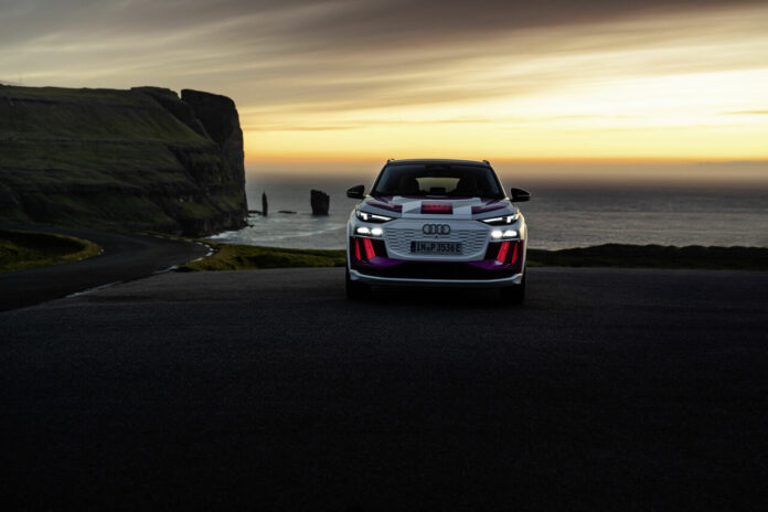 Intelligent and vibrant lighting: the Audi Q6 e-tron with second-generation digital OLED technology