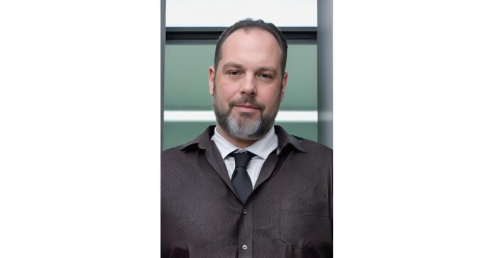 Certified Hypnotherapist Kyle Kossen pioneers powerful blend of sound, VR, and hypnotherapy for enhanced healing