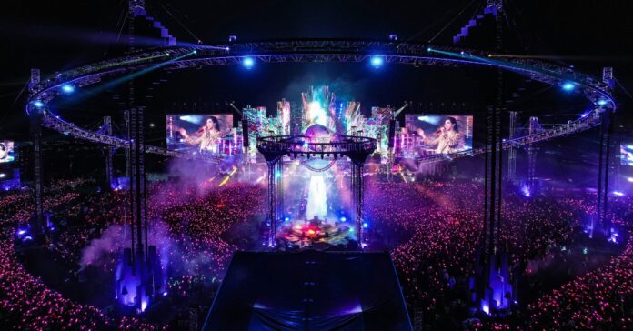 Chinese artist Hua Chen Yu's "Mars Concert 2023" makes history with innovative art-technology