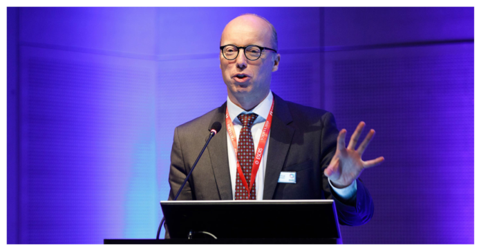 ESCRS President Oliver Findl to Introduce New IOL Technology for ESCRS President Oliver Findl to Introduce New IOL Technology for Cataract Patients