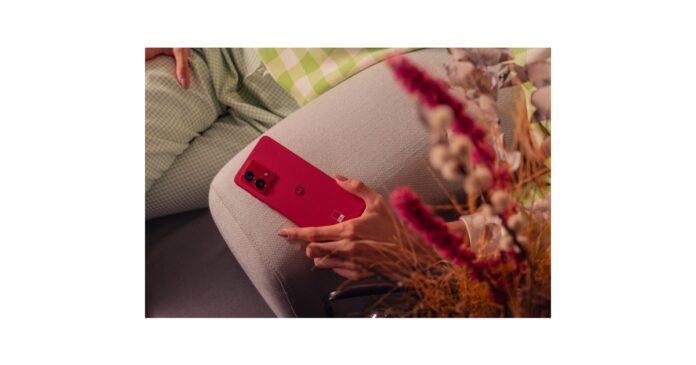 Motorola Launches moto g84 5G in Viva Magenta at an Effective Price of Rs. 18999