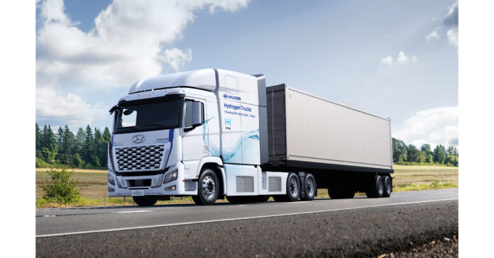 Hyundai XCIENT Fuel Cell Truck Wins Mobility GREEN AWARD at GTF Connect Los Angeles