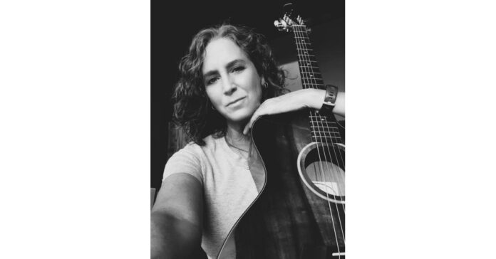 Singer-Songwriter Pam Ross Releases New Single, "Cornflakes and Beer"