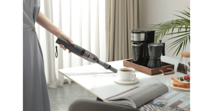Brigii Launches M5 Crevice Vacuum, the Perfect Gift for Holiday Mess Clean Up in Tiny Spaces