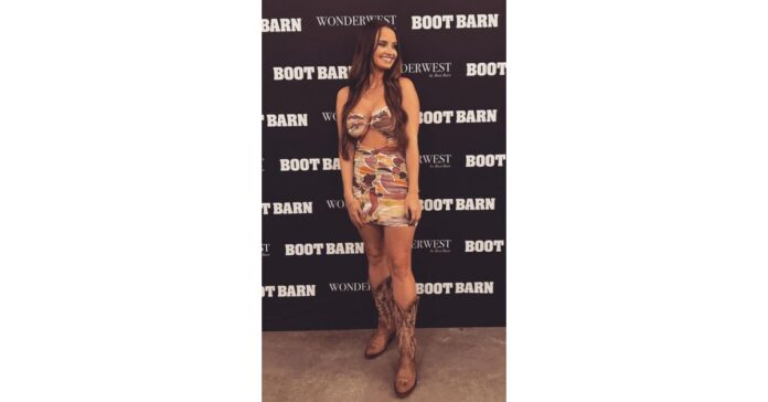 khelsi-stone.jpeg FOX's Khelsi Stone in an Exclusive Interview with American Dream TV's Jenny Heins- Life After 'Farmer Wants A Wife'