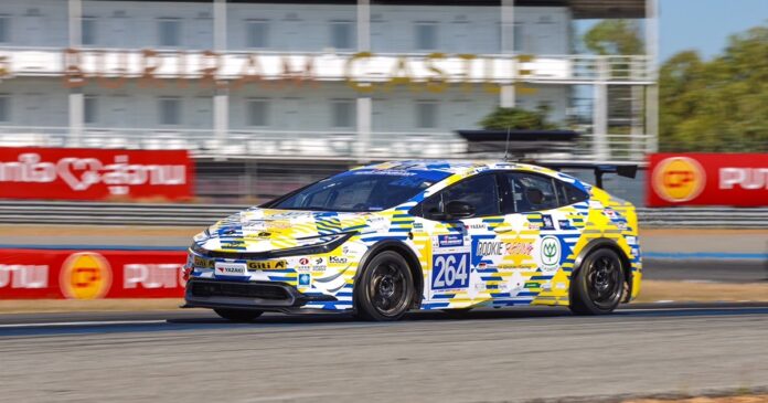 Three carbon-neutral options of CN fuel, hydrogen engine, and HEV complete the Thailand 10-hour Endurance Race | Corporate | Global Newsroom