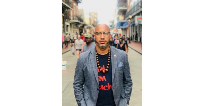 Curtis Valentine Chooses Ascendant Entertainment to Launch Book Project