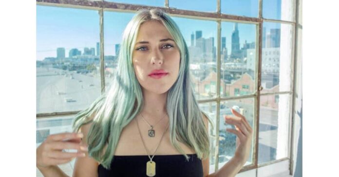 Critically Acclaimed Singer Carissa Summer Rose Releases Powerful New Ballad, "Hopeless"