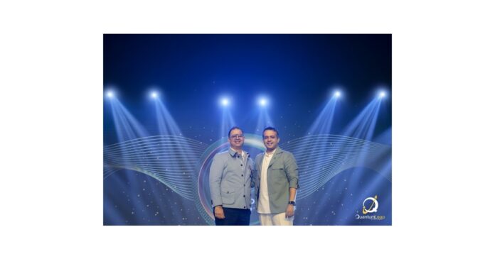 OG_Multimedialog_92626.jpg Meet the Two Men Who Are Transforming India’s Small Business World