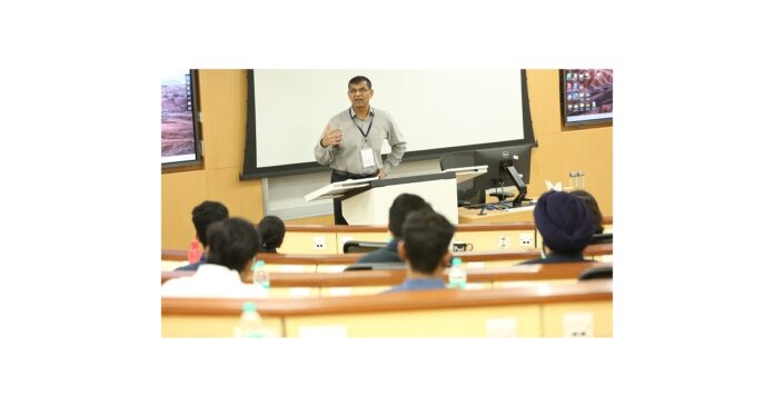 Global Subject Experts Deliberate on ‘Information and Competition in the Digital Economy’ at the ISB-NBER 2024 Conference