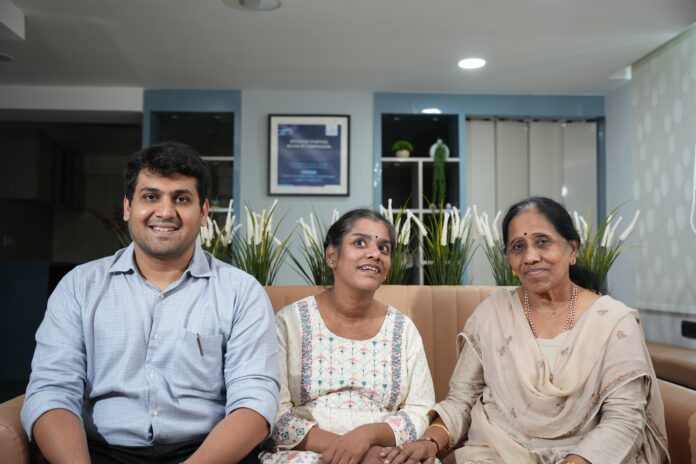 L-R-Dr-Shashank-Jaiswal-Patient-Pratima-and-her-mother.jpeg